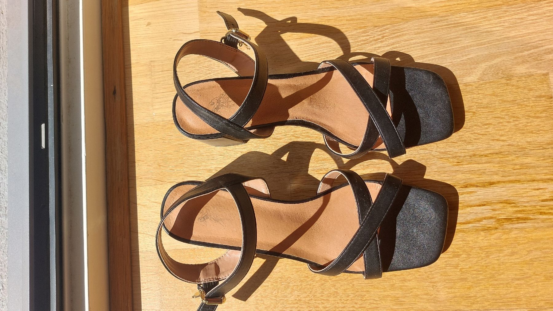Ralph Lauren Scarpe da donna: leder Sandalen – Nuovo (secondo la descrizione) da Basel venduto da Sil_Yes