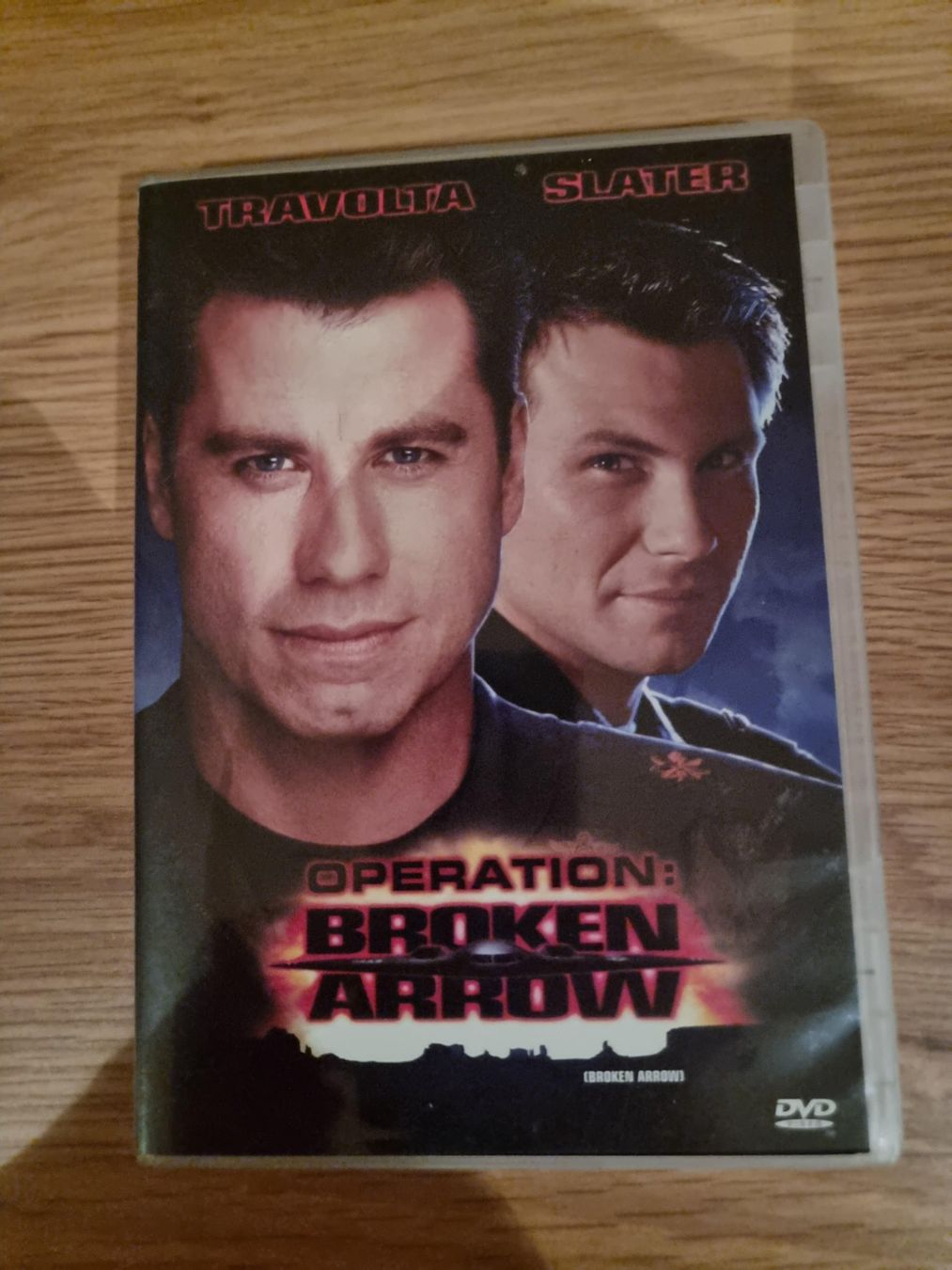 Tutti i DVDs: Operation: Broken Arrow - Action-DVD mit Travolta/Slater!... – Usato da Näfels venduto da energie2925