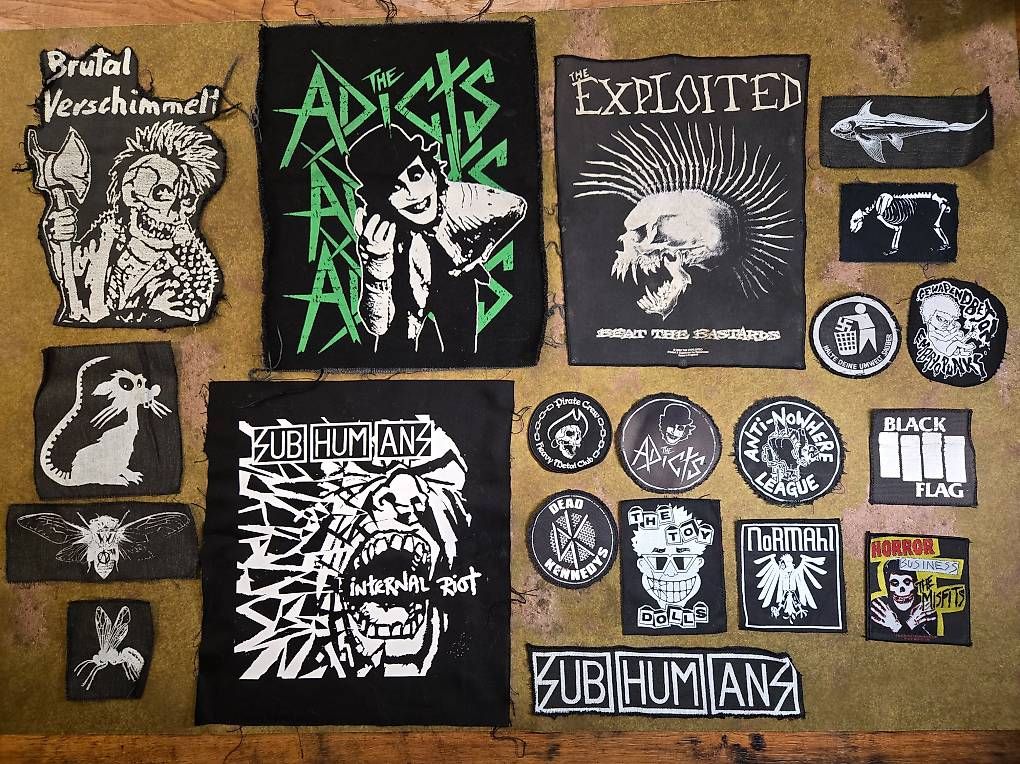 Toppe: Diverse Punk Aufnäher – Usato da Kloten venduto da Kenneth_Iselin