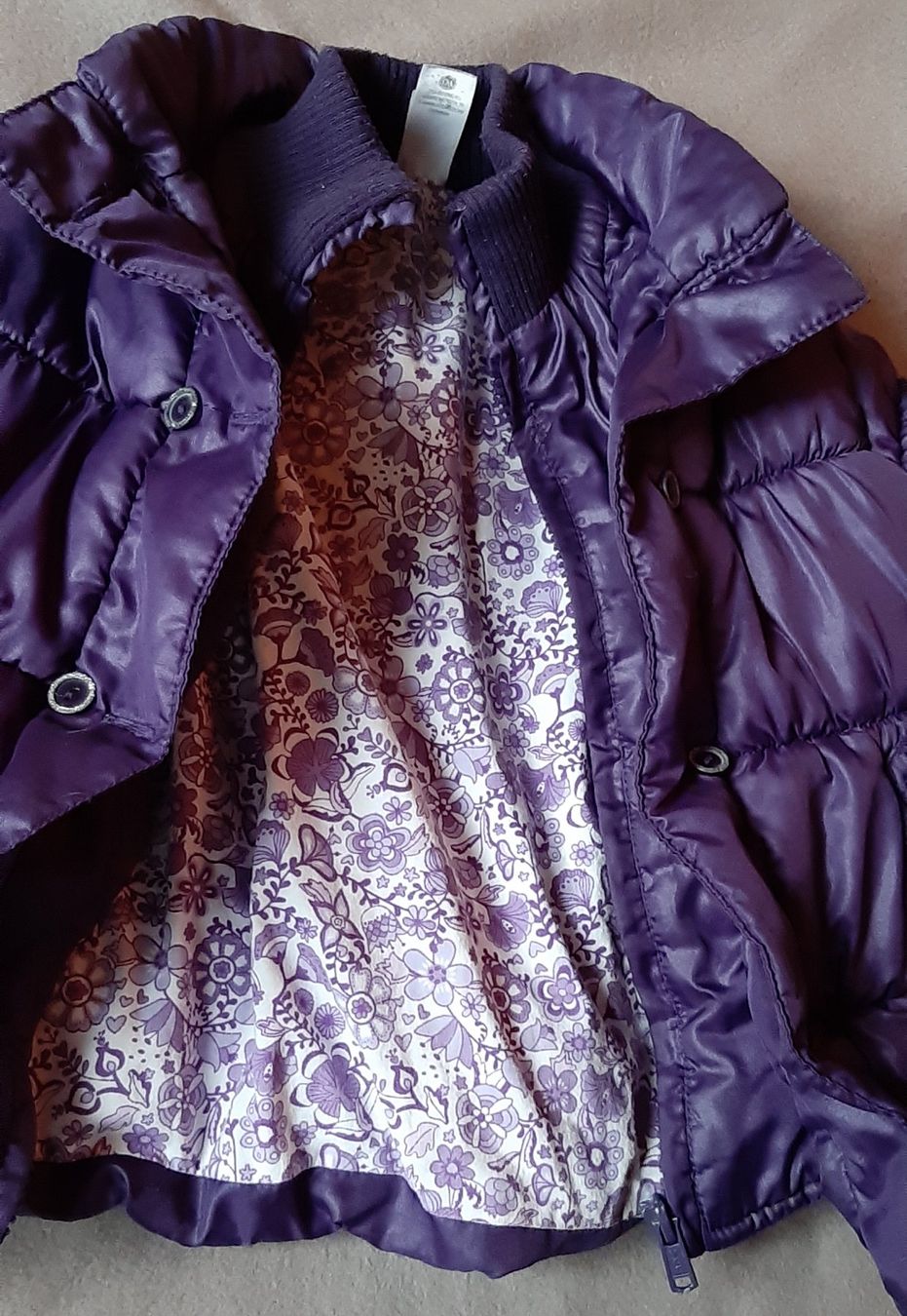 C&A Giacche & Cappotti: Winterjacke Mädchen Gr. 86 lila – Usato da Wiler b. Utzenstorf venduto da ryan81 1