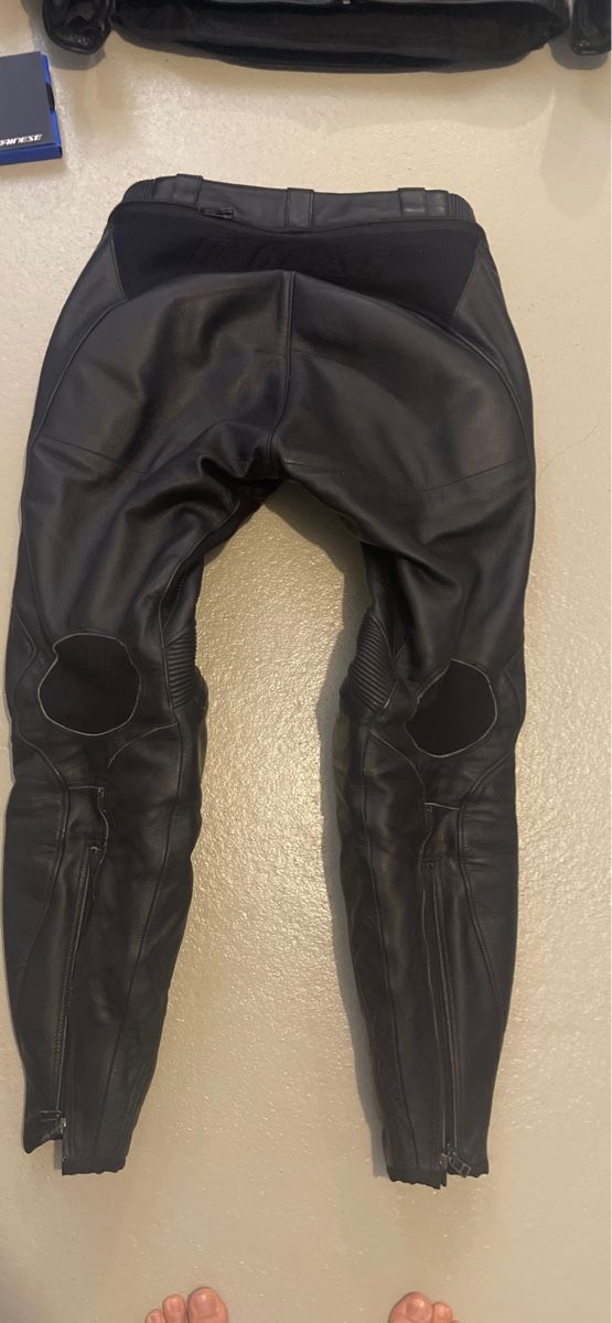 Dainese Pantaloni: Dainese Motorrad Lederhose  Gr.50 – Nuovo (secondo la descrizione) da zeihen venduto da Racer-71 1