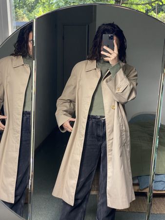 Burberry Mantel