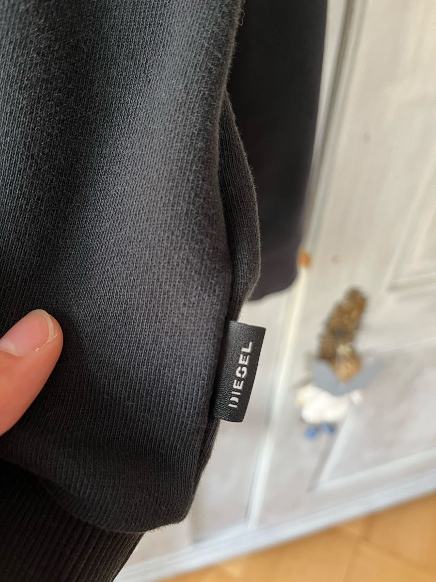 Diesel Maglioni & Felpe: Diesel Sweatshirt mit Sternapplikation, Grösse M – Usato da Kerns venduto da lau_z7vm 1
