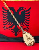 Albanisches Musikinstrument Qifteli