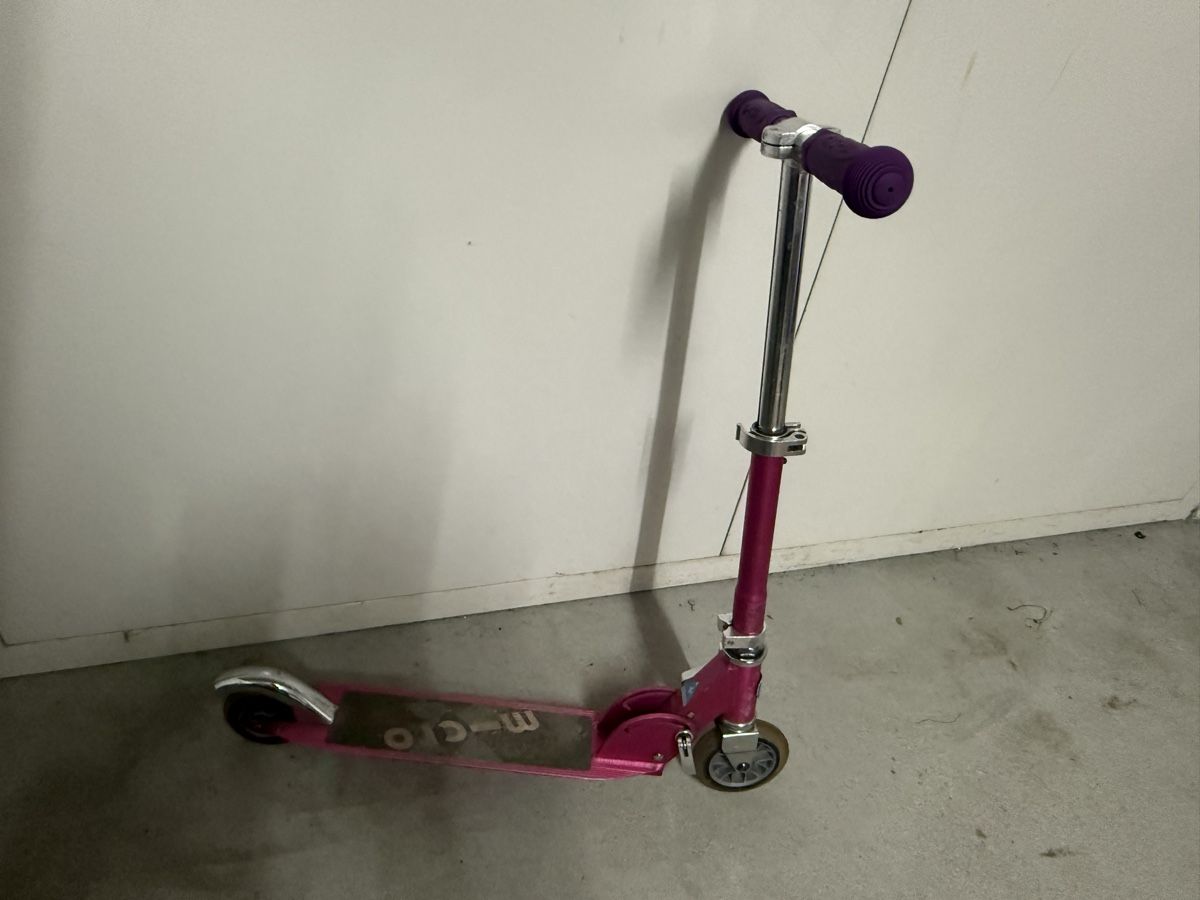 Kickboard: Micro Scooter Pink, gebraucht – Usato da Kilchberg ZH venduto da tjapukai