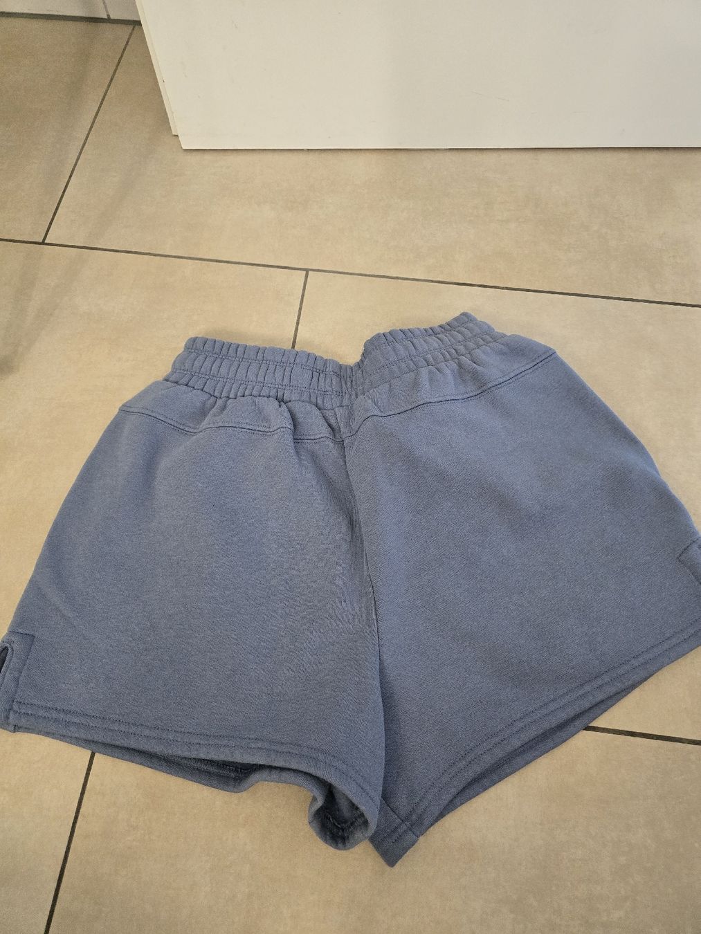Hosen: Damen Shorts - Grösse M – Neu und originalverpackt aus Rickenbach b. Wil von Kth_v8 2