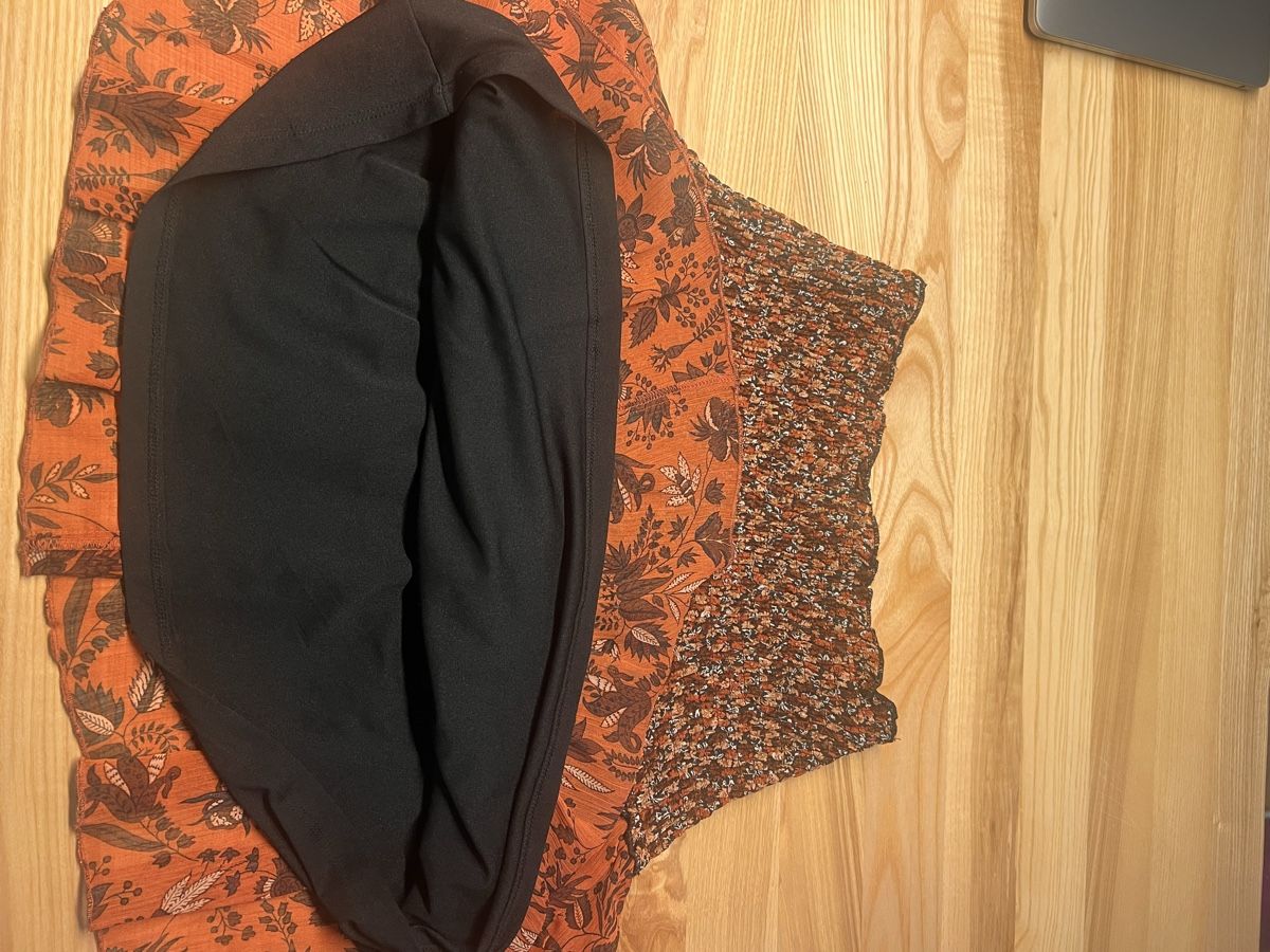 Zara Gonne: Zara skirt – Nuovo (secondo la descrizione) da Erlenbach ZH venduto da Ma.Pi 4