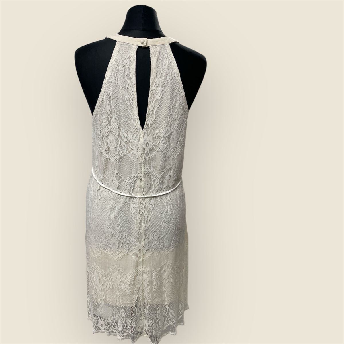 Kleider: 🤍 romantisches Spitzenkleid – Neu (gemäss Beschreibung) aus Urdorf von Anassor 1