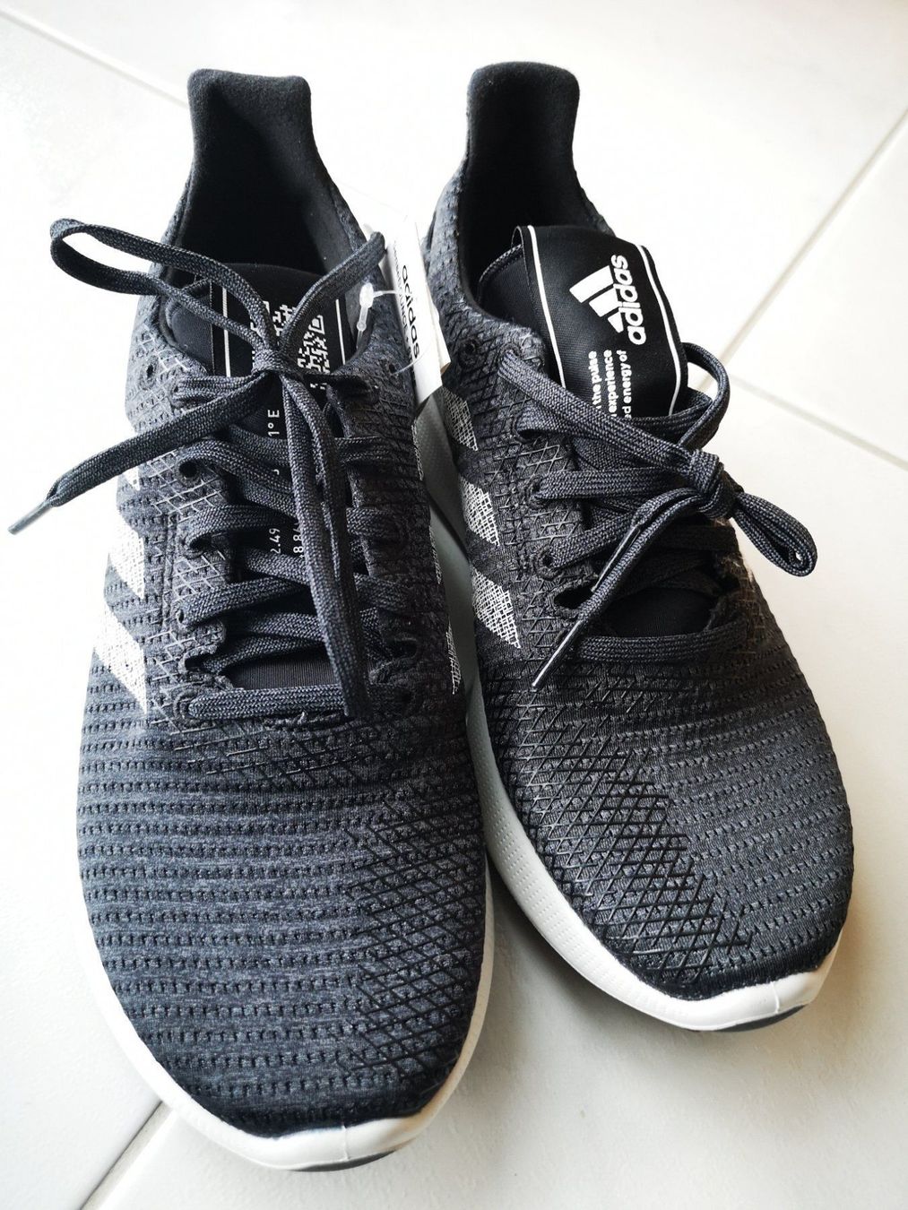 Adidas Scarpe da donna: NEUE Adidas Runningschuhe Gr. 40 2/3 – Nuovo e nell'imballaggio originale da Arth venduto da Africa44 1