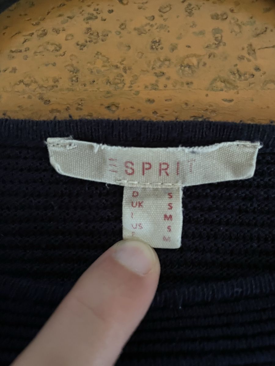 Esprit Maglioni & Felpe: Esprit Rippenstrick-Pullover, dunkelblau, Gr. S/M Top! – Usato da Disentis/Mustér venduto da sil_nx77 2