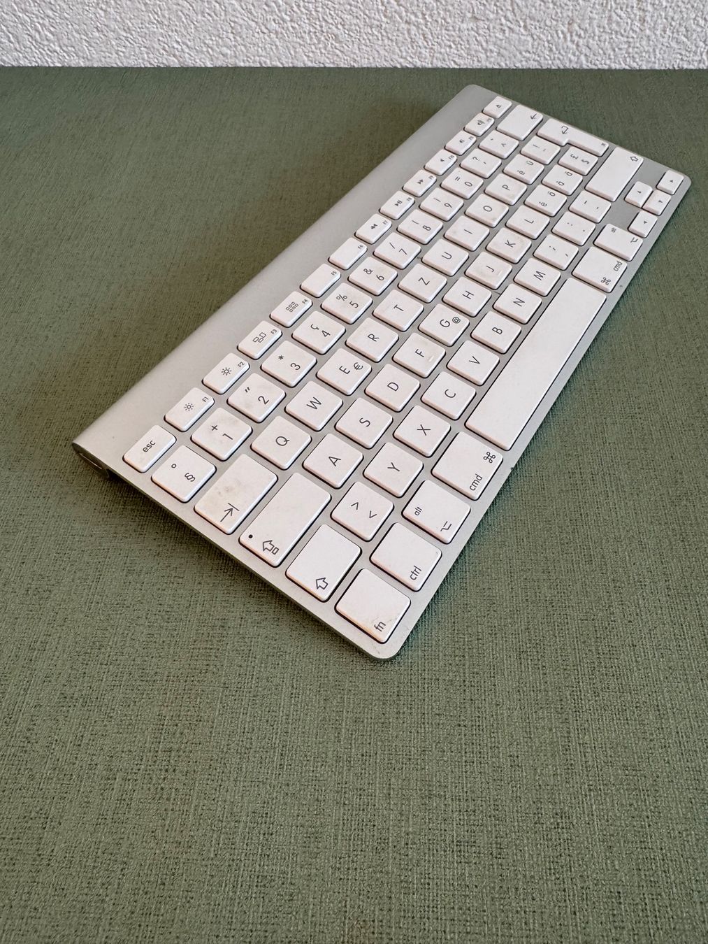 Apple Tastiere: Apple Wireless Keyboard Model A1314 – Usato da Frauenfeld venduto da lona05 1