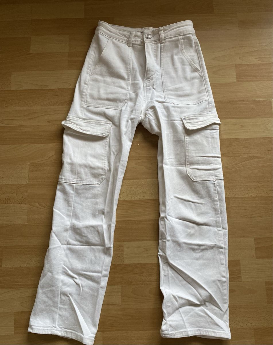 Pantaloni: Coole weisse Hose, Grösse 36 – Usato da Adelboden venduto da lar_8mbg