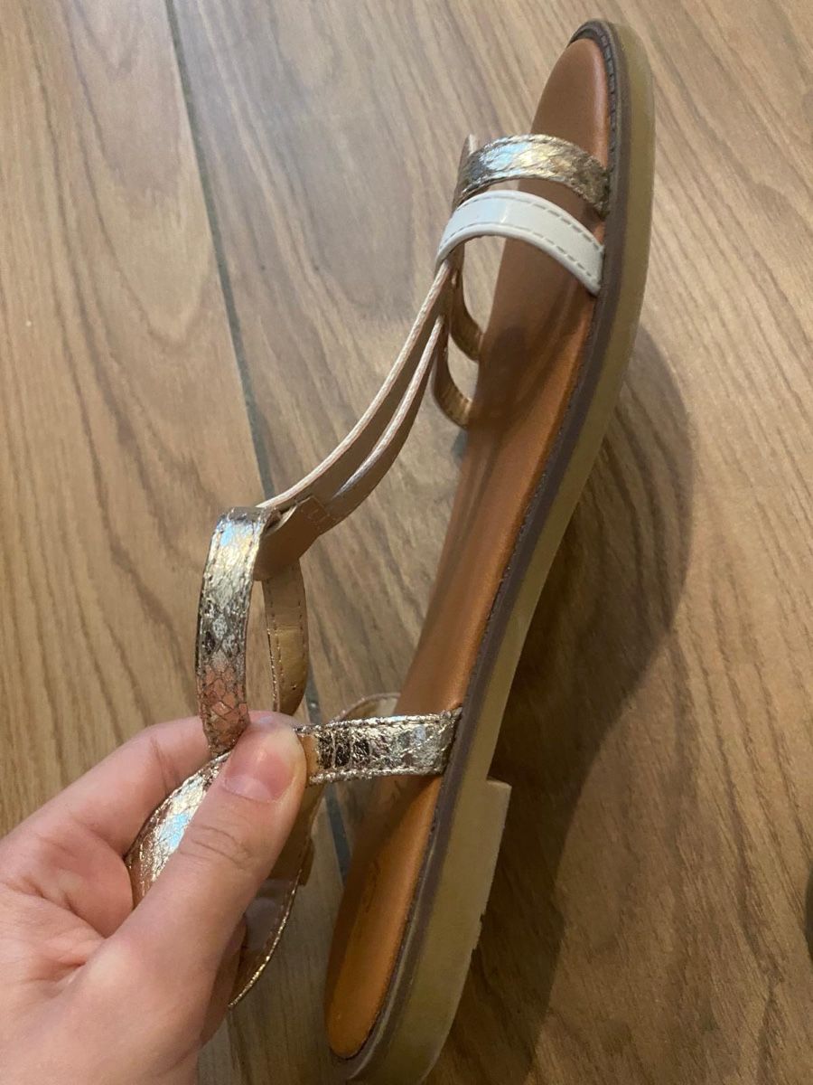 Scarpe per ragazze: Sandalen für Mädchen Gr35 – Usato da Hinwil venduto da jua_t8vd 2