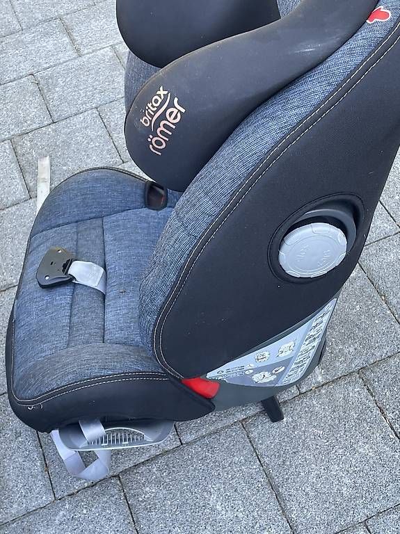 Seggiolini per auto: Römer Kindersitz  – Usato da Oberwil b. Zug venduto da cr7_2kg6 2