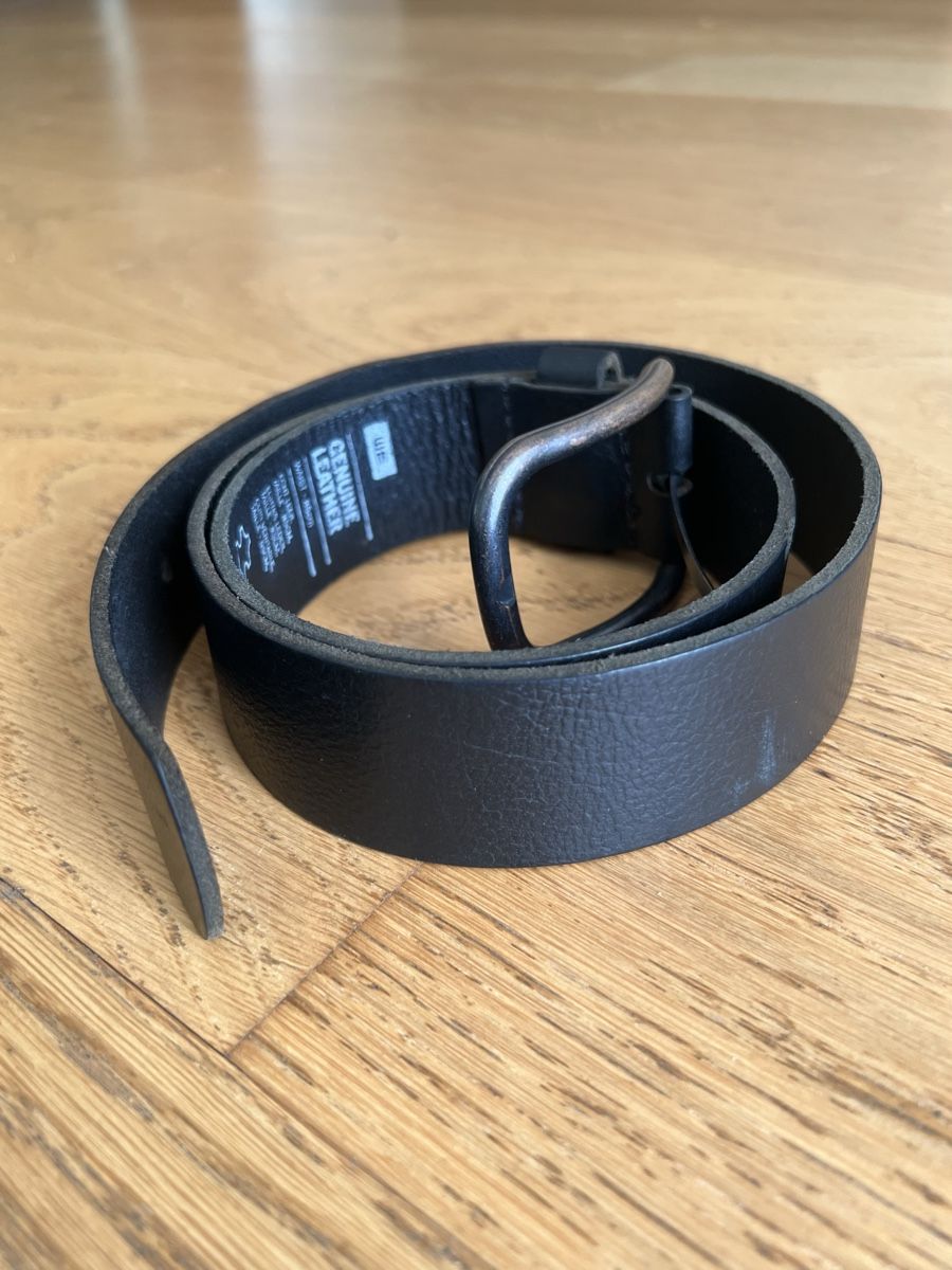 Gürtel: WE Herren Leder Gürtel schwarz Grösse 85 cm – Gebraucht aus Hünenberg von Paddels