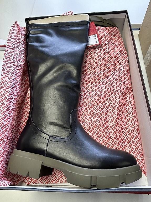 Scarpe da donna: Neue Stiefel Gr. 41 – Usato da Willisau venduto da Geissbock11 2