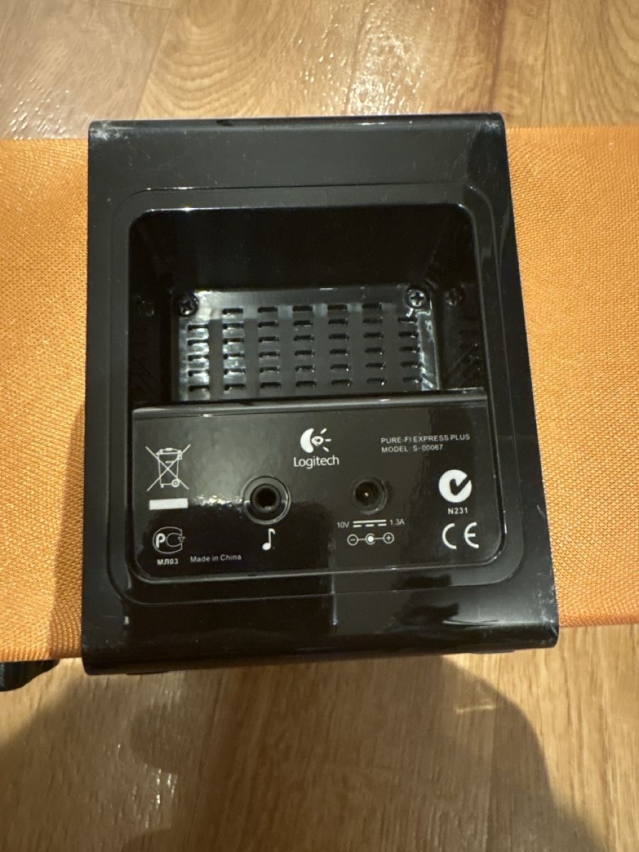 Logitech Haut-parleurs: Logitech Speaker Dock guter Zustand – D'occasion à kriens par Imran_ 2
