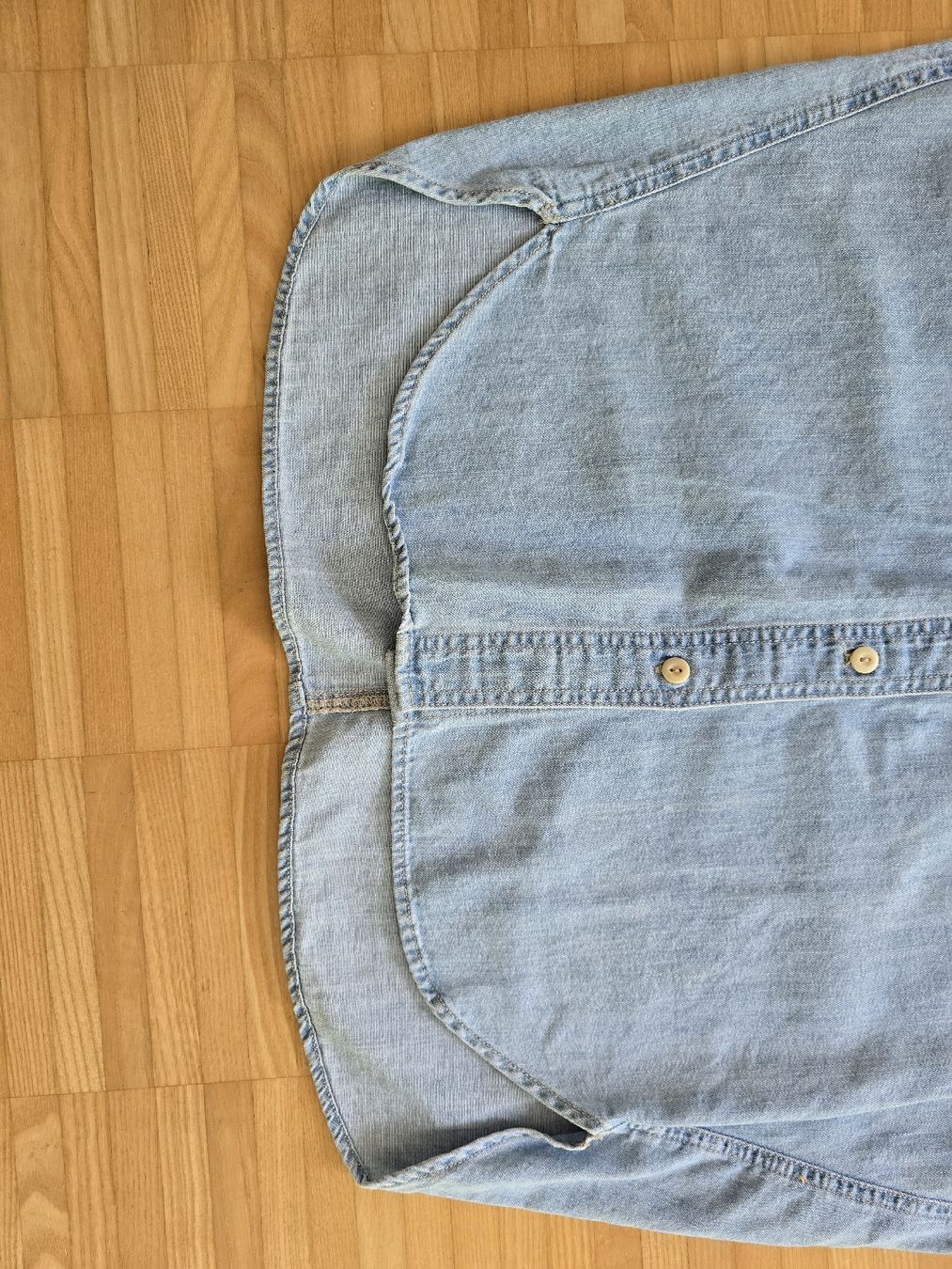 Camicie: Cooles Jeanshemd -jacke im Oversize Look – Usato da St. Gallen venduto da A.W.128 1