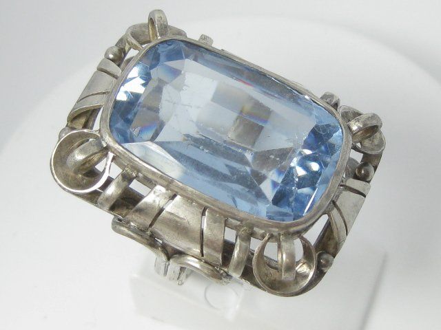 Schöner Ring , Blaue Steine , Gr. 58 , Swarovski