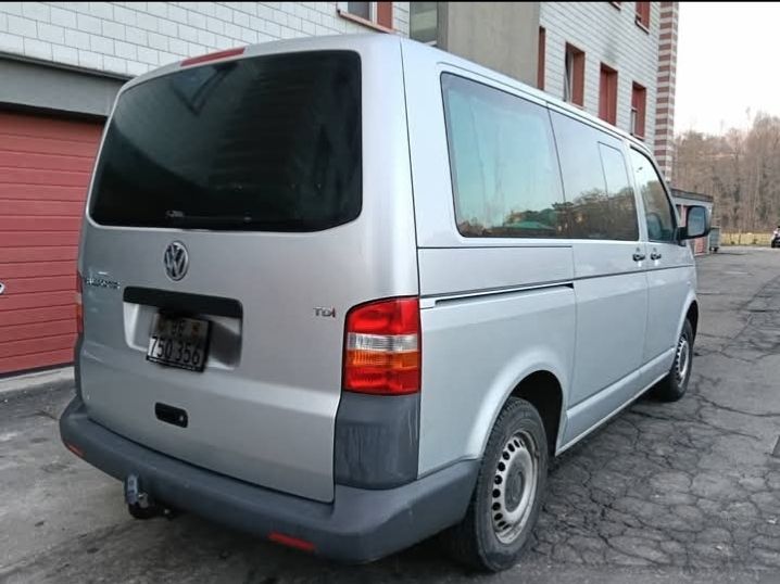Autos: vw bus T5 – D'occasion à Bern par ahm_88xy 1