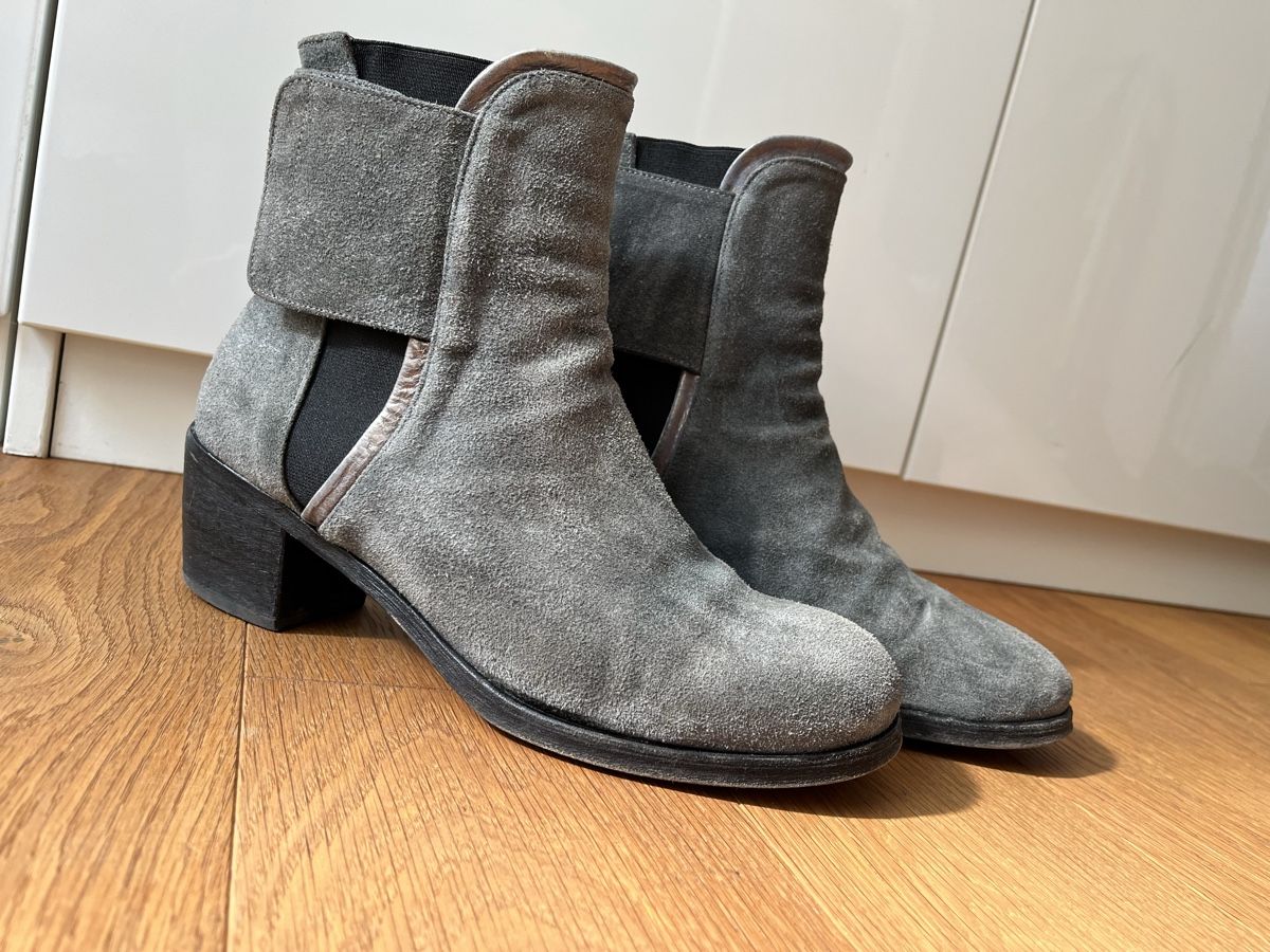 Scarpe da donna: Stiefeletten Wildleder Blaugrau Gr. 40 – Usato da Liebefeld venduto da easyco