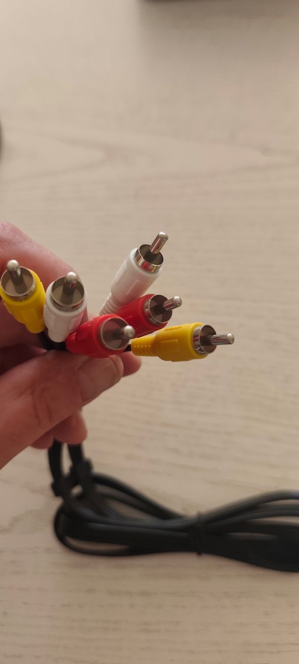 Cavi: Câble RCA Audio Vidéo 3 connecteurs – Usato da Aigle venduto da Dadavd 1
