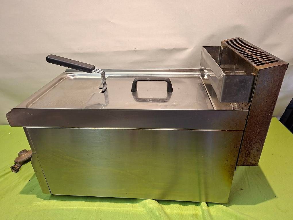 Komplettküchen: Friteuse à gaz – Gebraucht aus Le Landeron von Pol_Liquidations 1