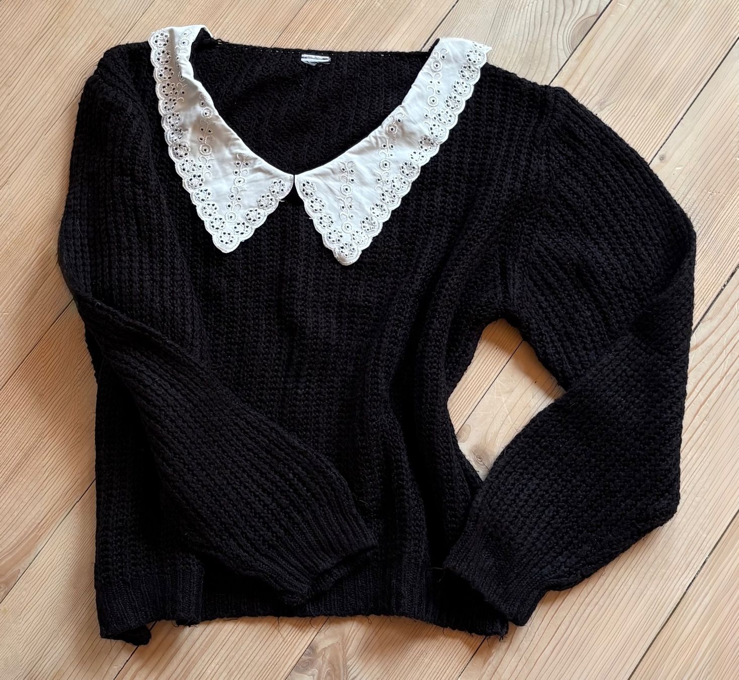 Pulls & Sweat-shirts: Pullover Strick/kurz/Kragen Häkelspitze,Gr.onesize – D'occasion à Siblingen par Vany_McDougall 1