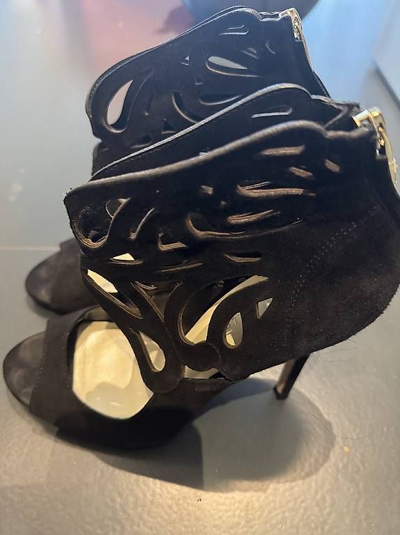 Karen Millen Scarpe da donna: Karen Millen Heels – Usato da Zürich venduto da danamihaela12 1