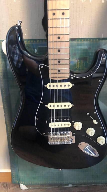 Musikinstrumente: Fender stratocaster american performer – Gebraucht aus Crissier von Crettexj