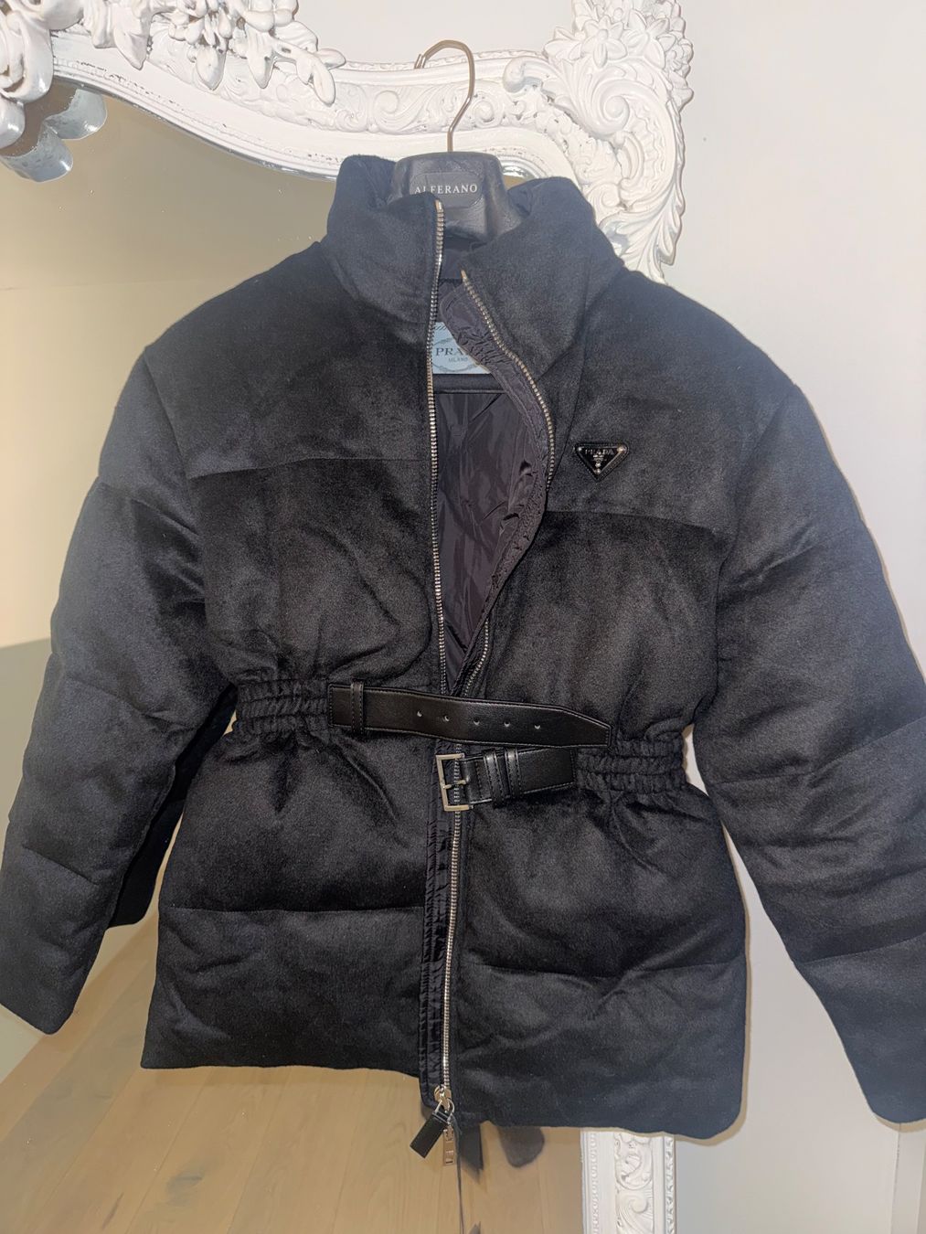 Prada Jacken: Originale Prada Loden Steppjacke mit Gürtel – Gebraucht aus Zürich von newyork2013 2