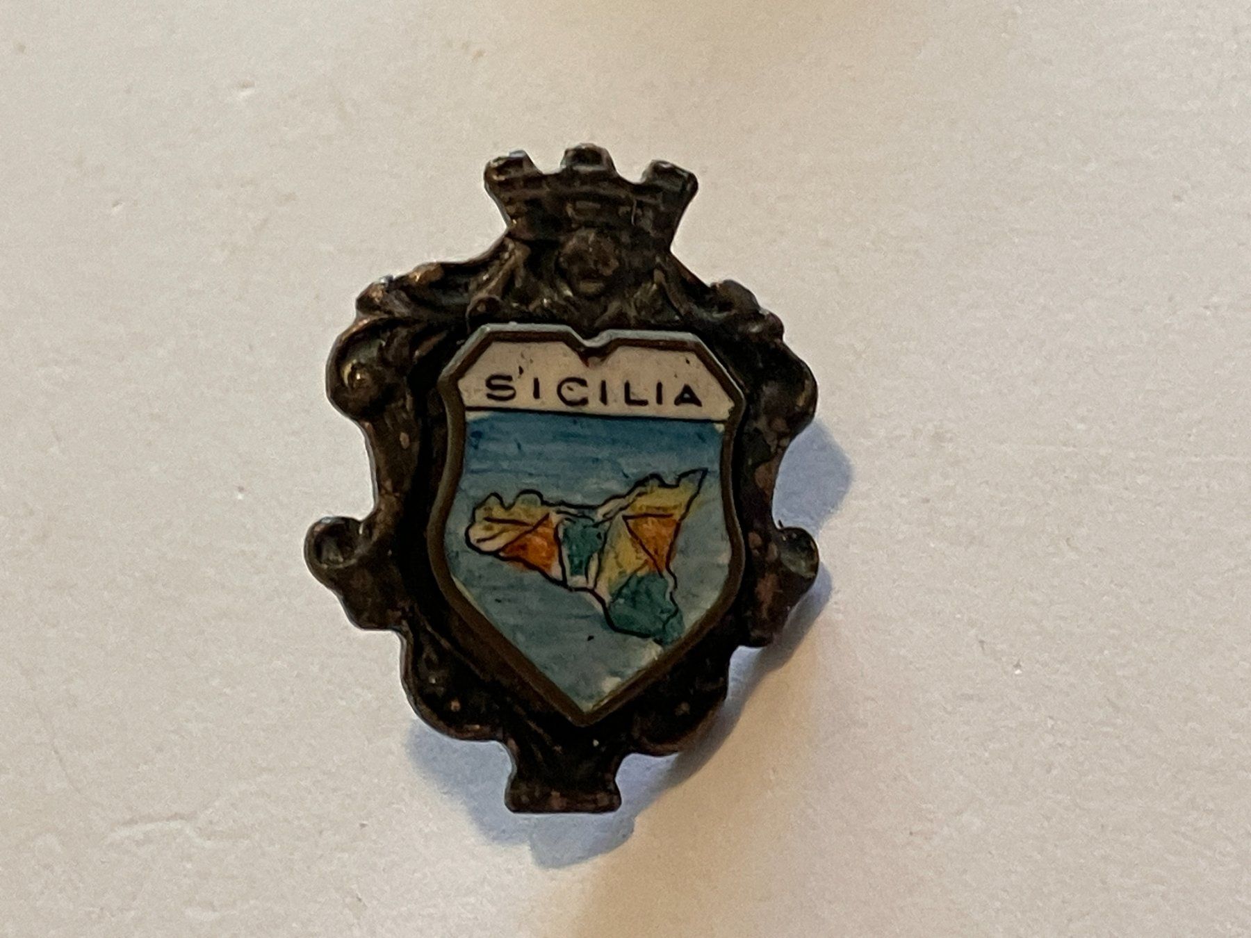 Placchette & Badge: 1 Pin Sicilia – Usato da Basel venduto da djwwpp