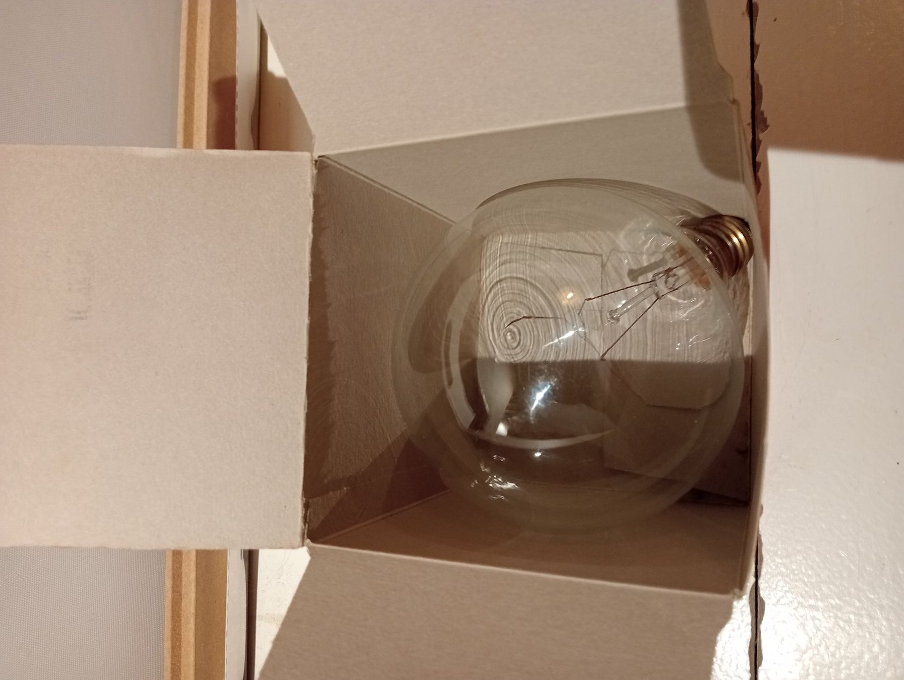 Lampade: Glühbirne Gross, E27, 60W, selten! – Usato da St.Niklausen LU venduto da Wirdbereitsverwendet 7