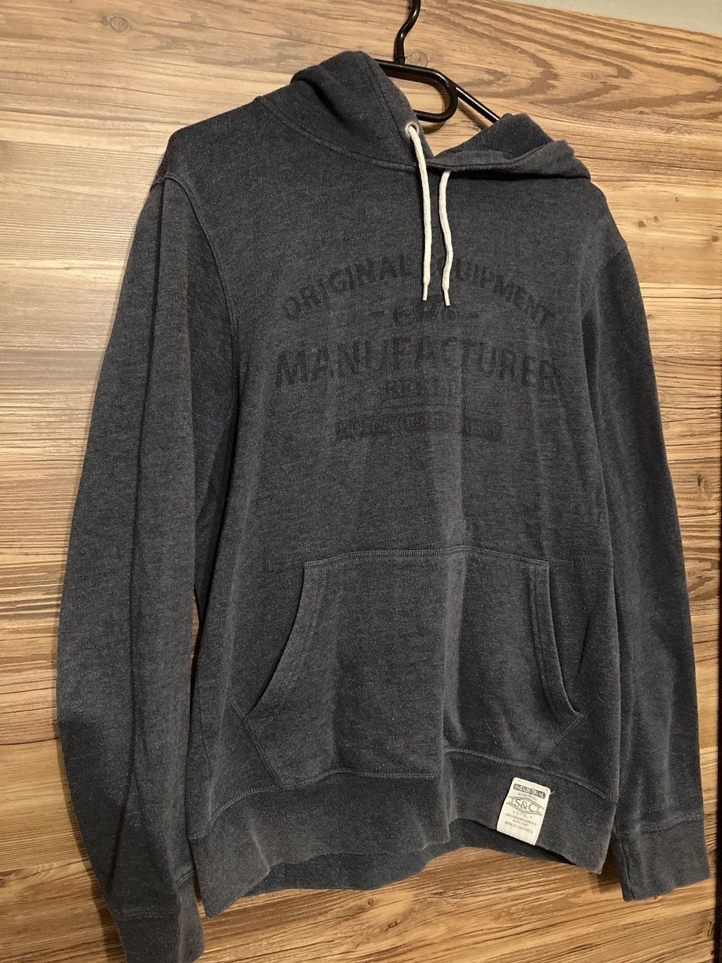 Esprit Maglioni & Felpe: Sweatshirt Esprit M – Usato da Basel venduto da Tshabajuju 2