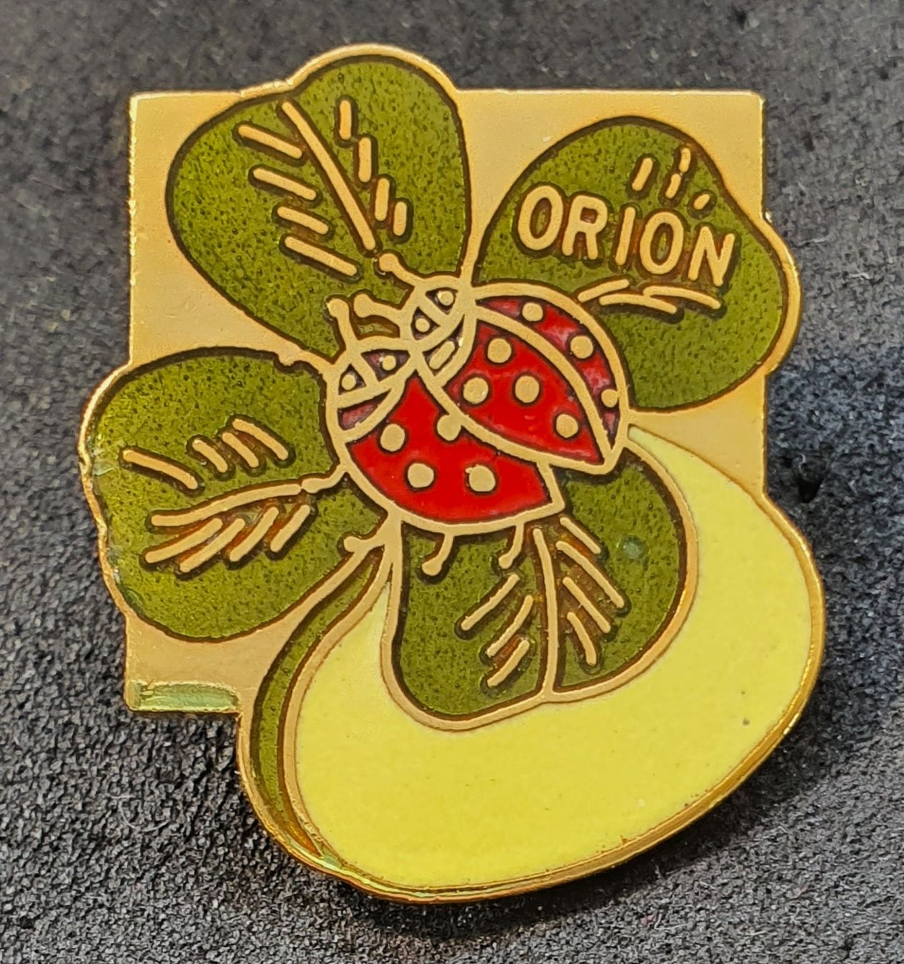 Spille & Fermagli: U175 - Pin ORION - Marienkäfer Kleeblatt – Usato da Reinach BL venduto da Boston-Verkauf 1