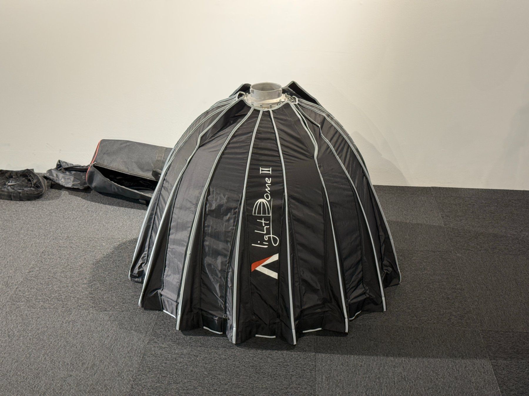 Aputure Lampen: Aputure Light Dome II | 89cm | Set inkl. Grid – Gebraucht aus Chur von eurostile 5
