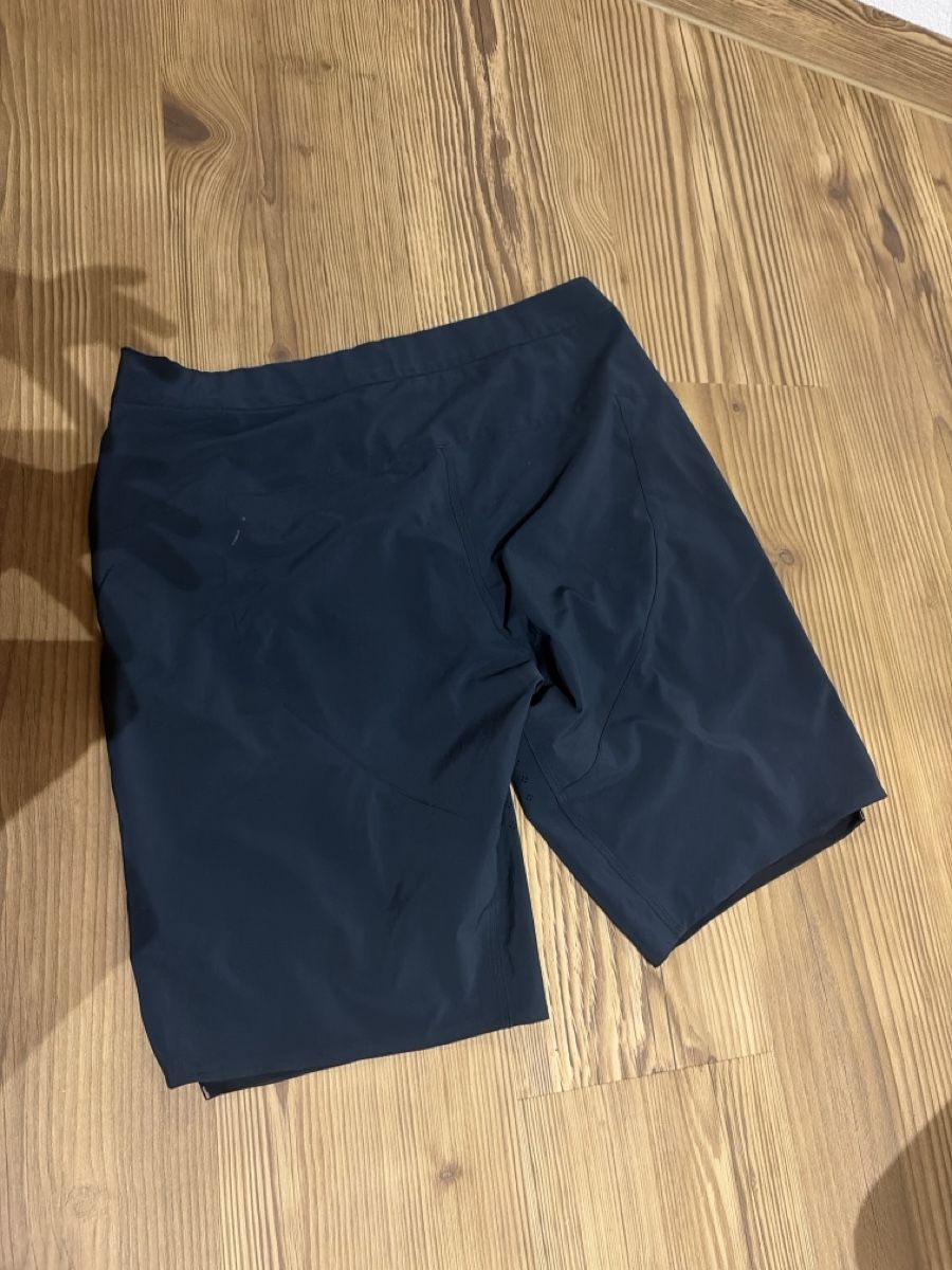 Maloja Pantaloni: Maloja Shorts Gr.L – Usato da Vilters venduto da 5111984 1