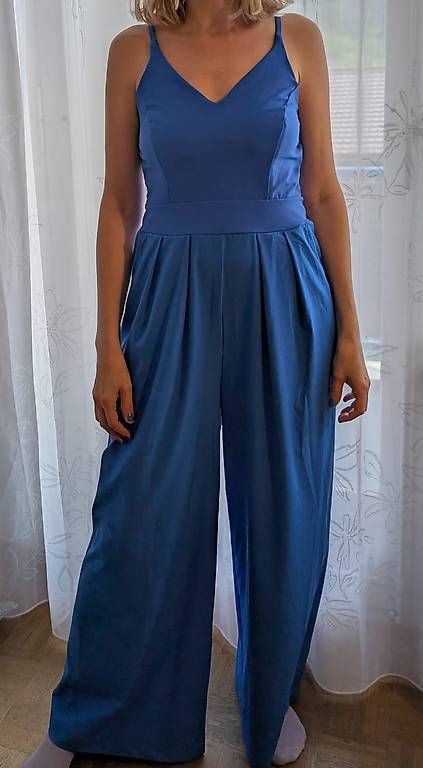 Tute: Jumpsuit 2 farbig Grösse M blau und rot – Usato da Münchenbuchsee venduto da Bussistyle 1