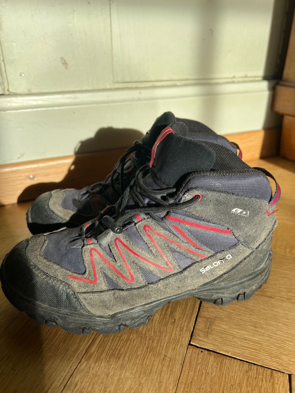 Salomon Scarpe per ragazzi: Salomon Trekking- Wanderschuh 38.5 – Usato da Beinwil am See venduto da brigittehug 2