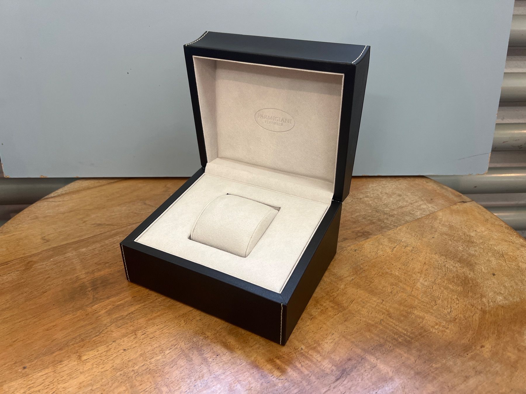 Parmigiani Fleurier Orologi: PARMIGIANI Fleurier - Uhrenbox – Usato da Otelfingen venduto da Yossi-68 2