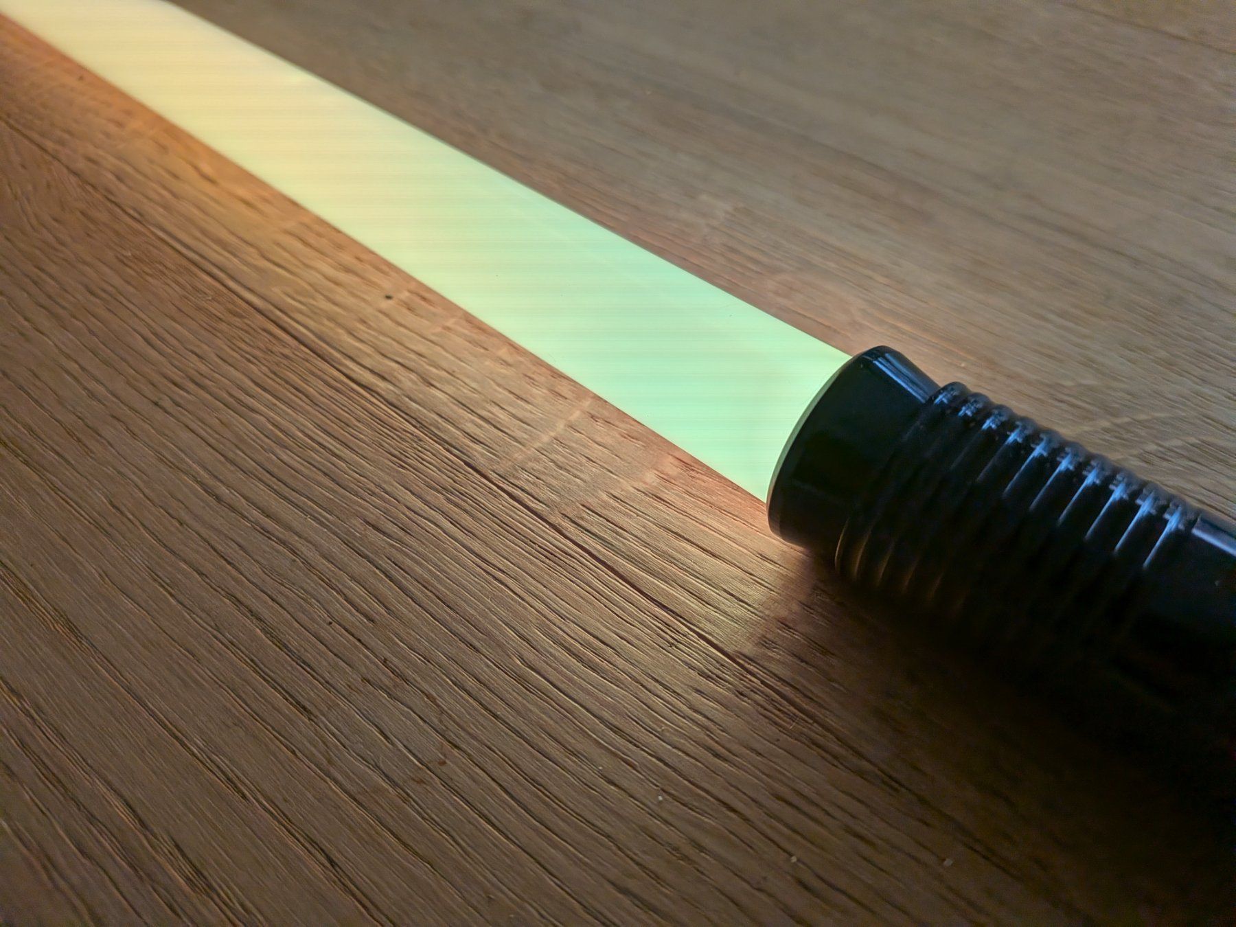 Sonstiges zu Filme & Serien: Star wars Lichtschwert mit Tönen, Farbwechsel – Gebraucht aus Biglen von And_vt2y 2