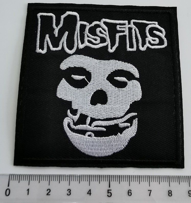 Toppe: Misfits - Aufnäher (neu) – Nuovo e nell'imballaggio originale da Wilen b. Wollerau venduto da morethanmusic