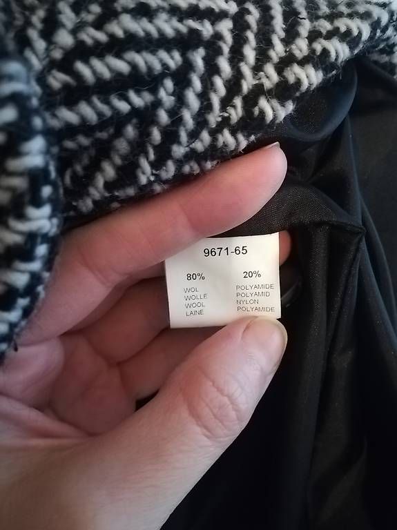 Cappotti: Wollmantel - wool coat - cappotto lana – Usato da Zürich venduto da GingerJam 1