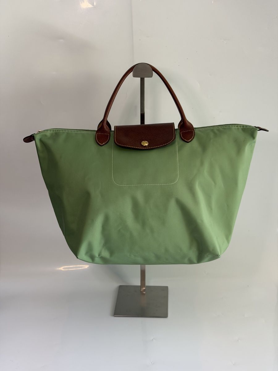 Longchamp Taschen für Damen: Original Longchamp Le Pliage M Grün – Gebraucht aus Vionnaz von b_f_d_r_g