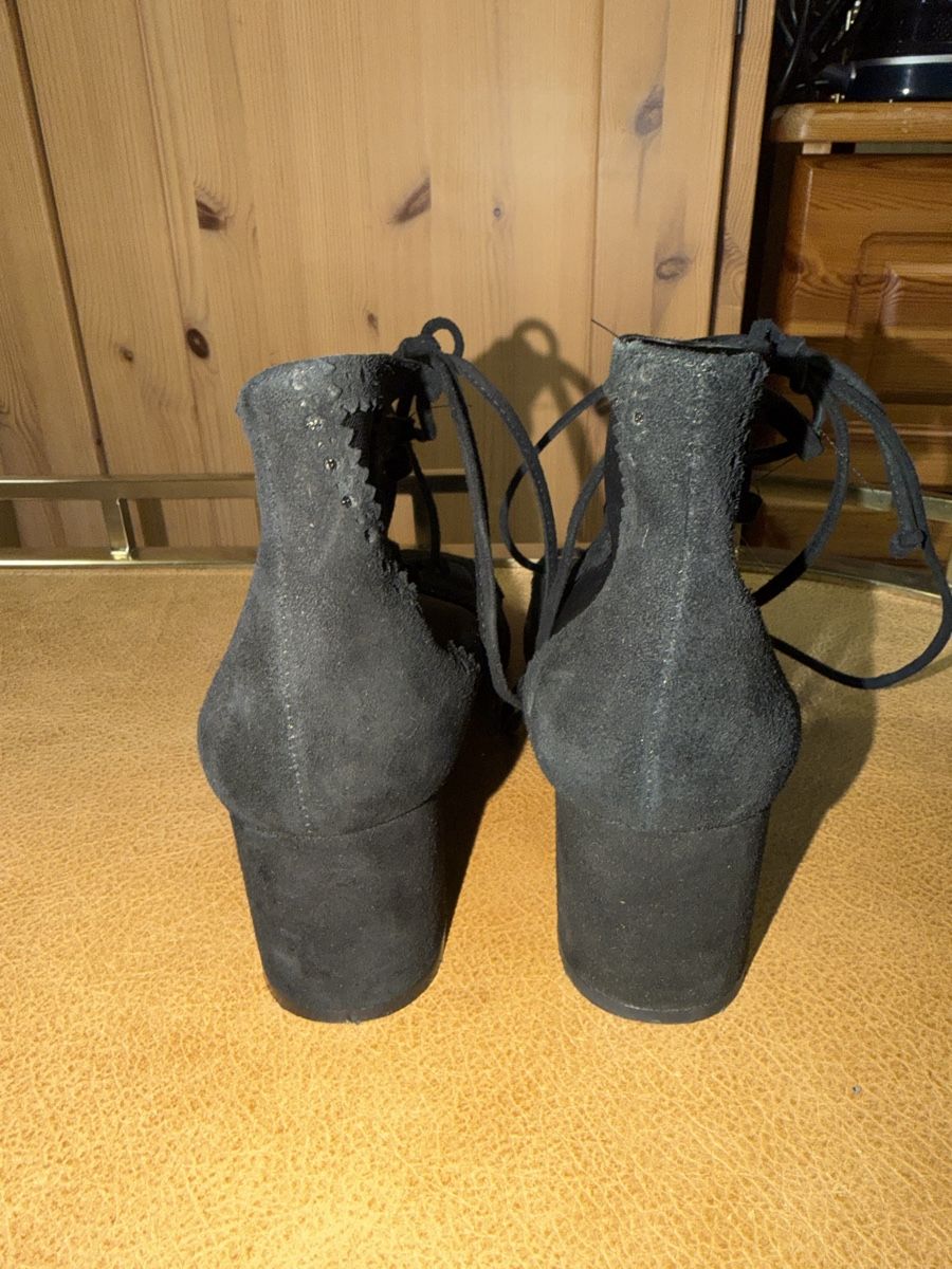 Scarpe da donna: Schwarze Schnür Heels mit Mesh & Blockabsatz – Usato da Hinwil venduto da zu_zuli 2