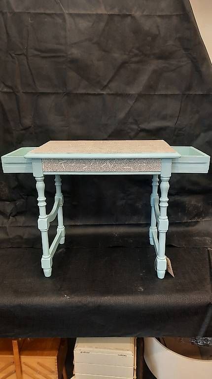 Tische: Petite table – Gebraucht aus Yverdon-les-Bains von joe_m2gk