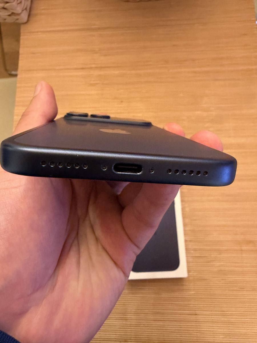 Apple Telefoni cellulari / Smartphones: iPhone 17 pro max 256GB – Nuovo (secondo la descrizione) da Zürich venduto da Yoni_to 3