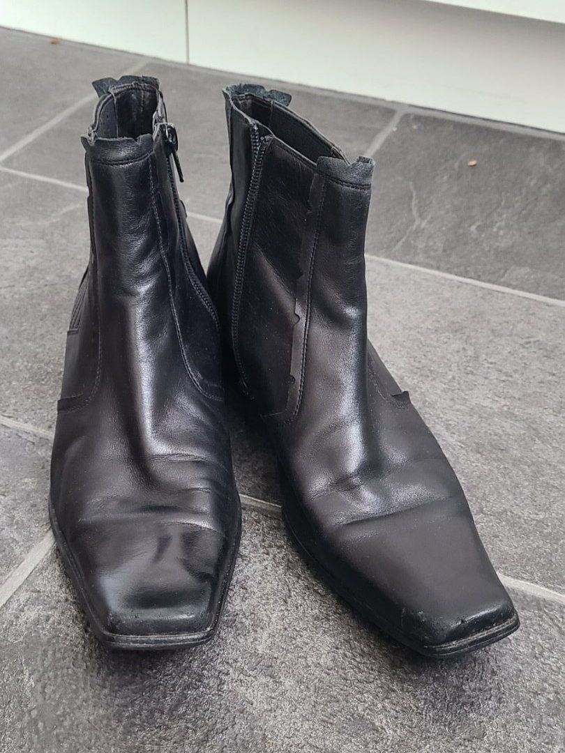 Belmondo Scarpe da donna: Stiefeletten von Belmondo. Gr. 37 – Usato da Basel venduto da Luzora 1