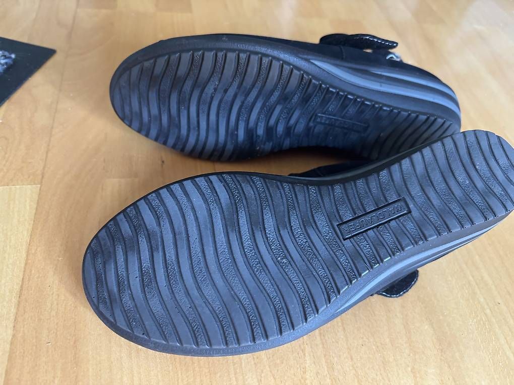 Damenschuhe: Wildläufer Sandaletten, Gr. 8.5 – Gebraucht aus Seuzach von Rockyalps 1