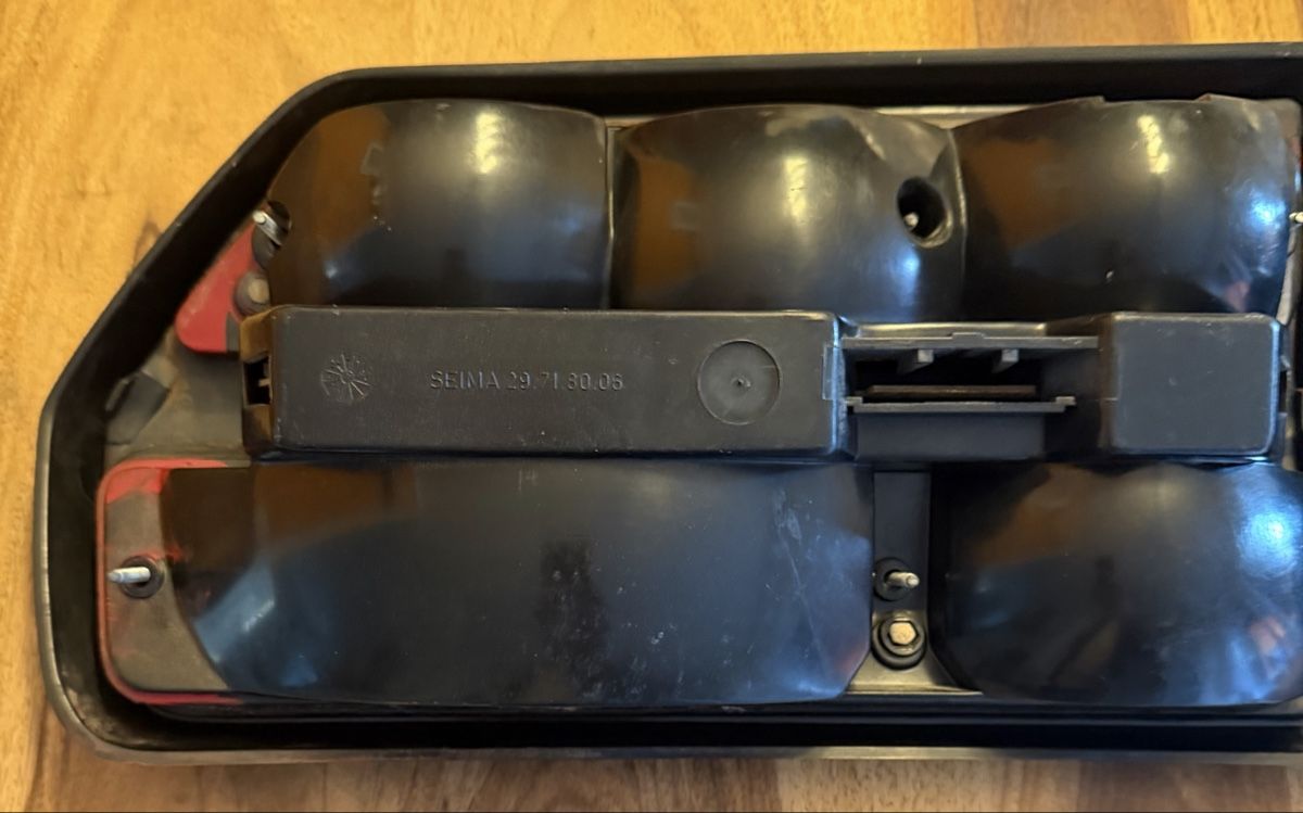 Alfa Romeo Tutti pezzi di ricambio auto: Alfa Romeo GTV6 / SEIMA Rücklichter – Usato da Buchs ZH venduto da really 5
